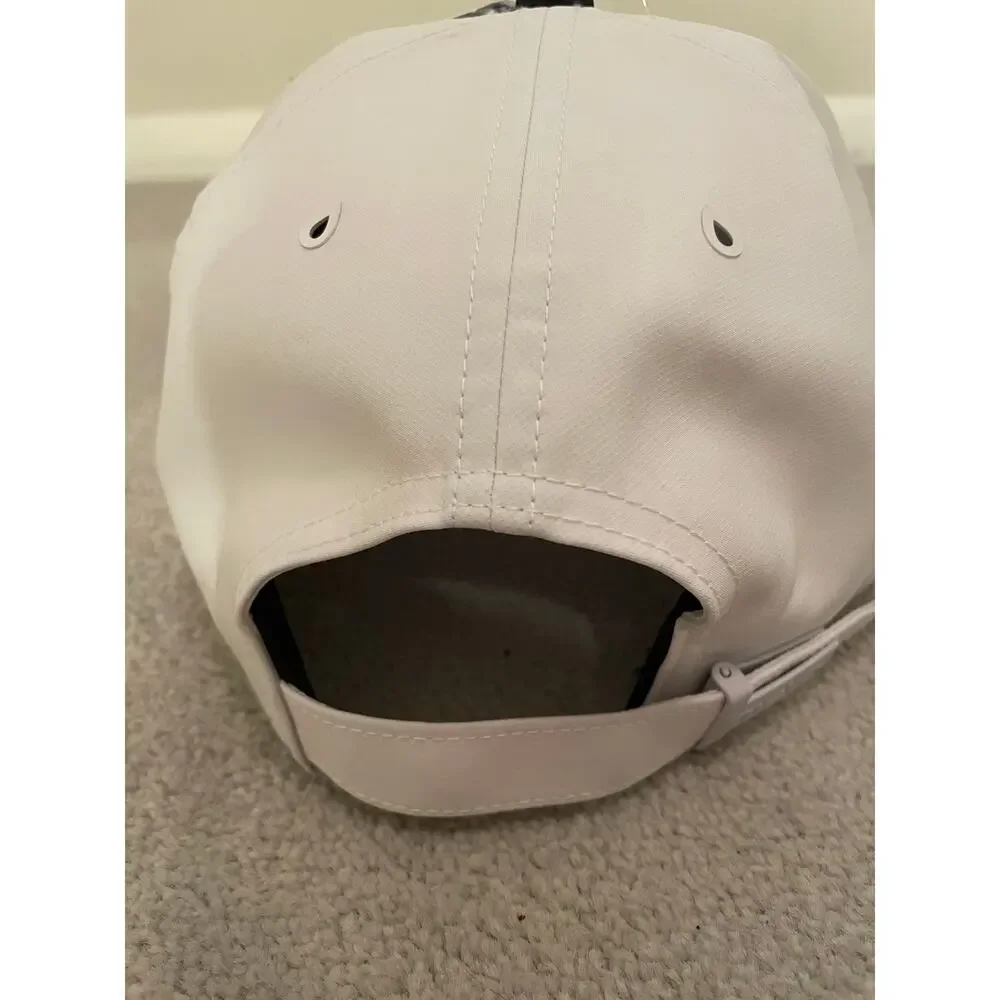 Melin Hydro Hat Cap NWOT mens fashion white black
